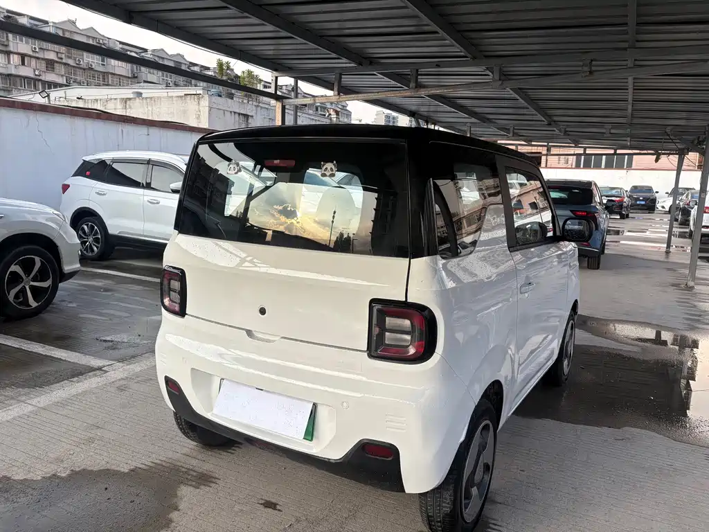 Geely Galaxy Panda 2023