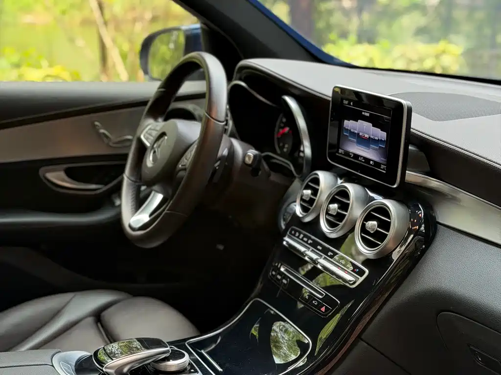Mercedes-Benz GLC 2019 — фото 16