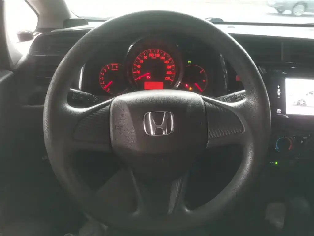 Honda Fit 2017 — фото 11