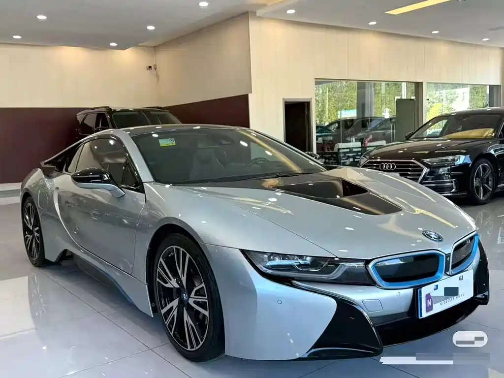 BMW i8 2017 — фото 2