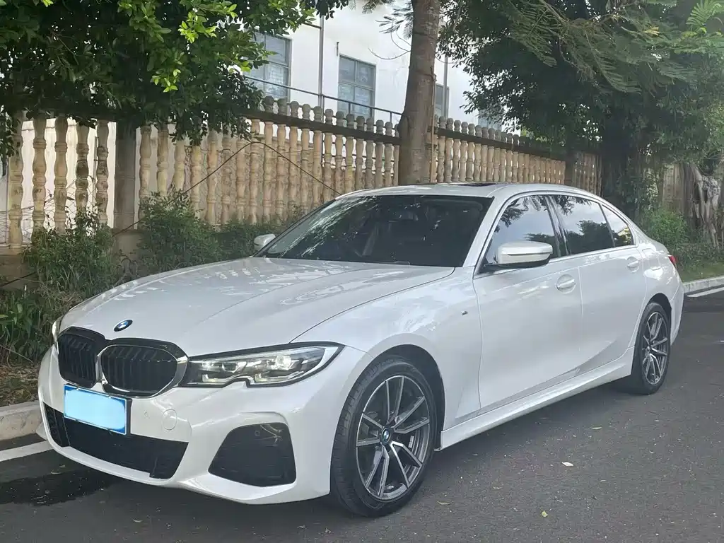 BMW 3 Series 2021