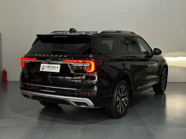 Ford Explorer 2025