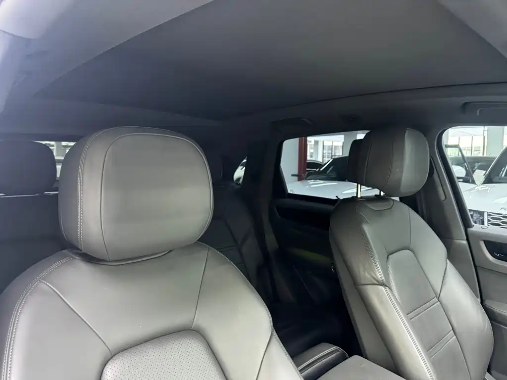Porsche Cayenne 2018 — фото 12