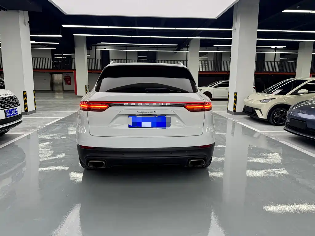 Porsche Cayenne 2018 — фото 17