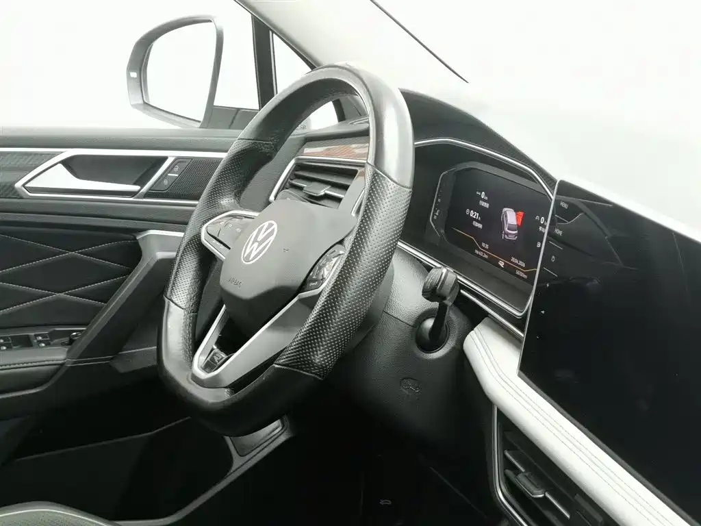 Volkswagen Tiguan L 2022 — фото 22