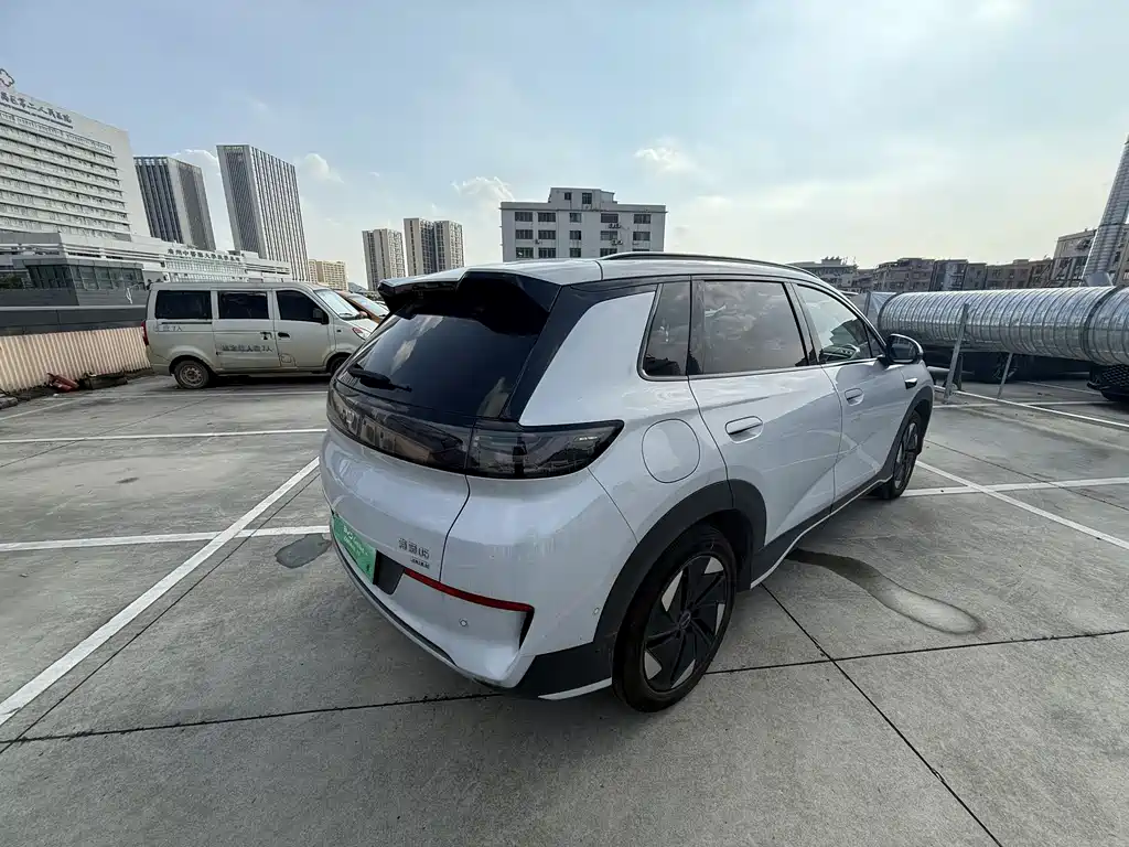 BYD Sealion 05 EV 2025 — фото 11