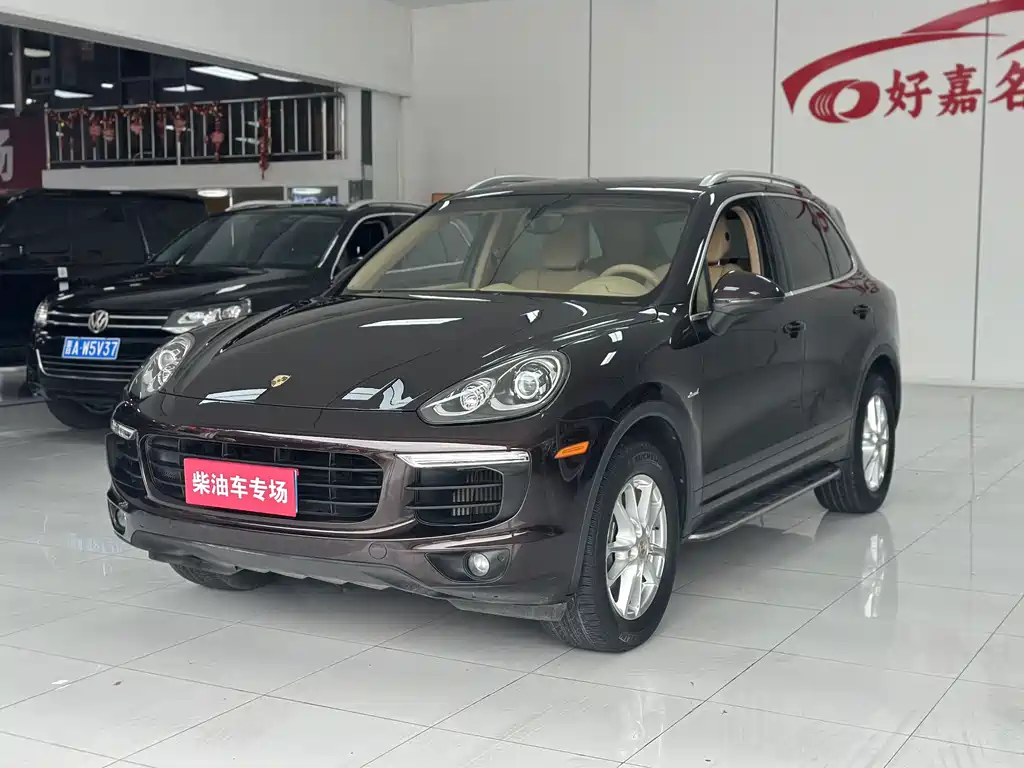 Porsche Cayenne 2015 — фото 1