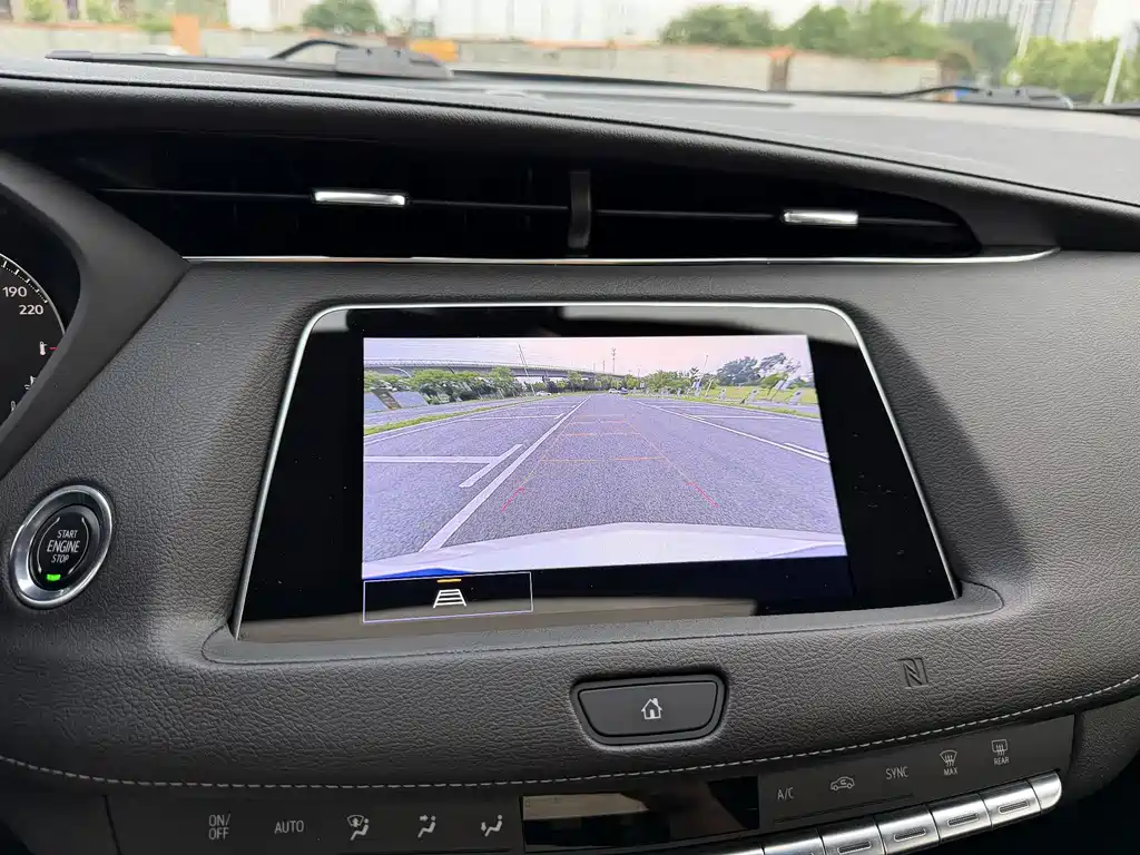 Cadillac XT4 2021 — фото 16