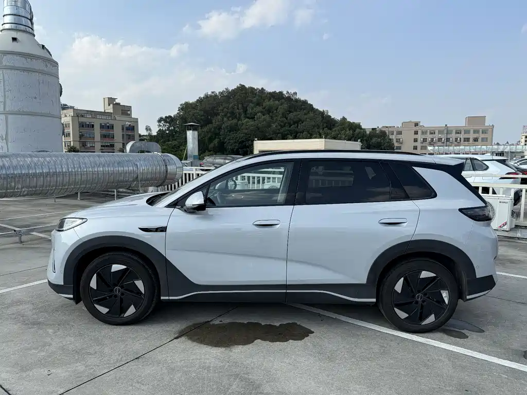 BYD Sealion 05 EV 2025 — фото 2