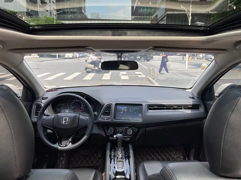 Honda Vezel 2023 — фото 10
