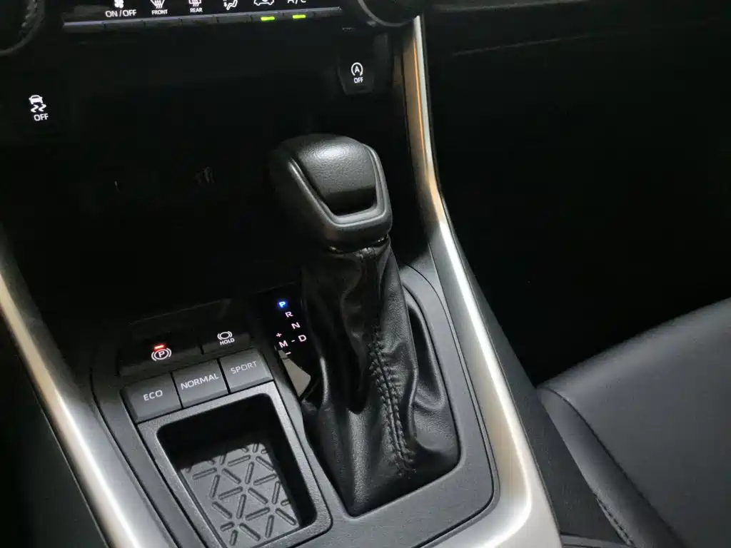 Toyota Wildlander 2023 — фото 10