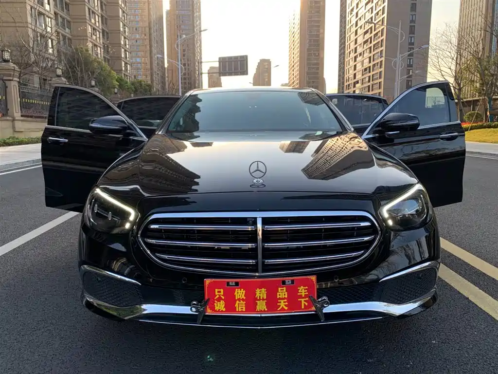 Mercedes-Benz E-Class 2023 — фото 2