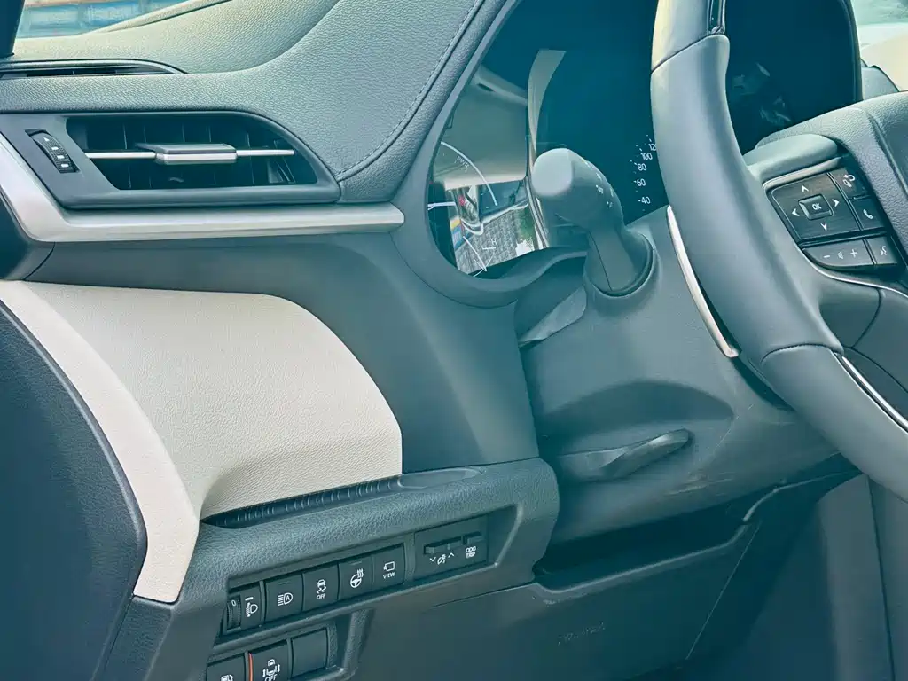 Toyota Sienna 2025 — фото 11