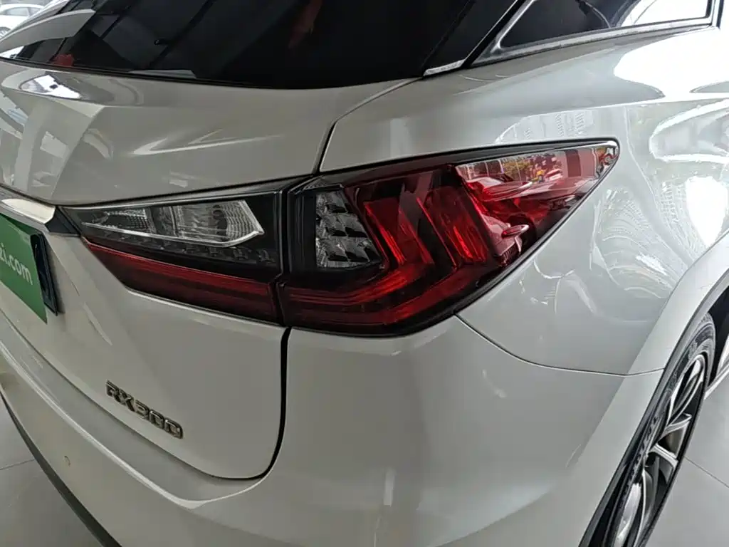 Lexus RX 2019 — фото 8