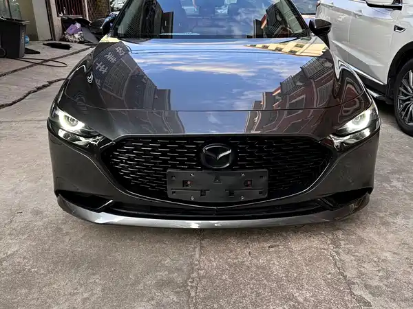 Mazda 3 Axela 2022
