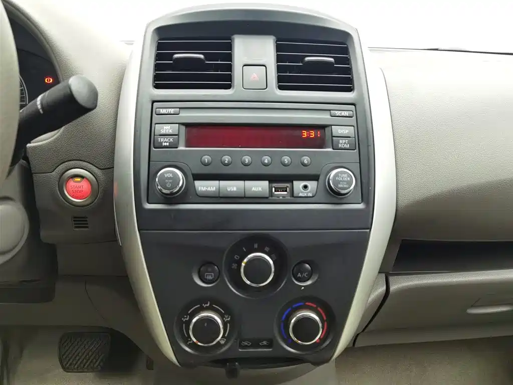 Nissan Sunny 2018 — фото 12