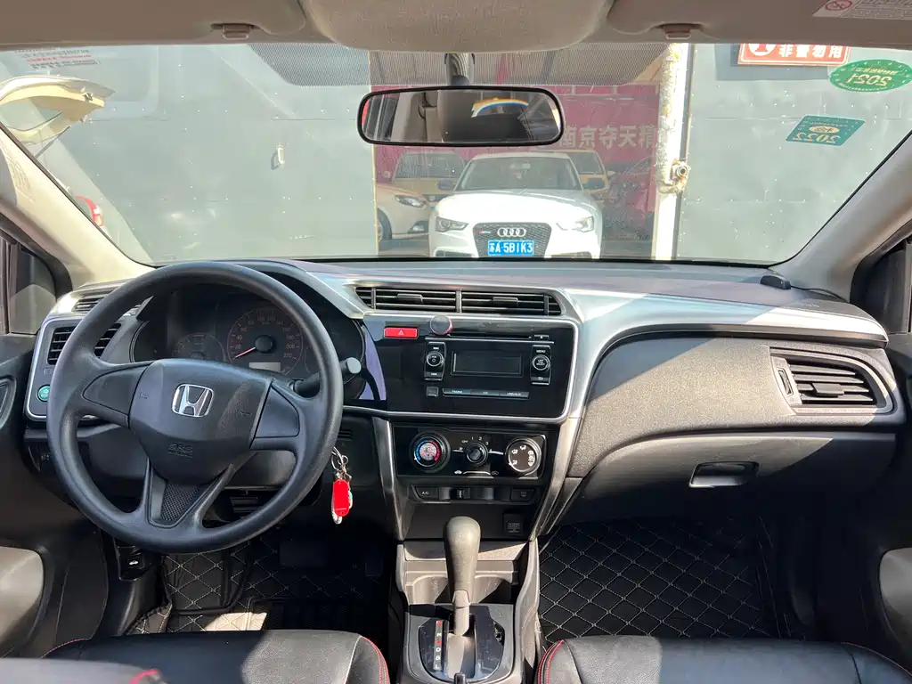 Honda City 2016 — фото 10