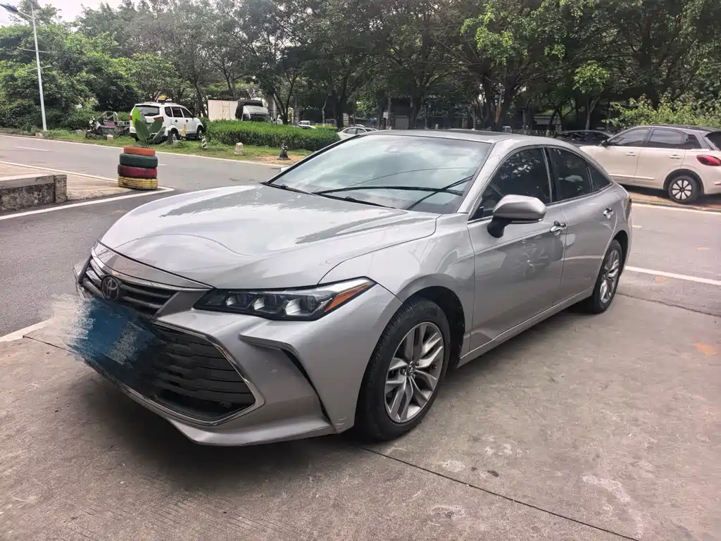 Toyota Avalon 2020 — фото 1