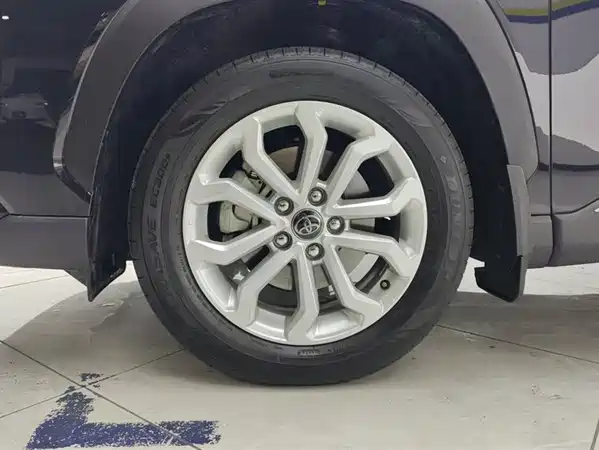 Toyota Frontlander 2024