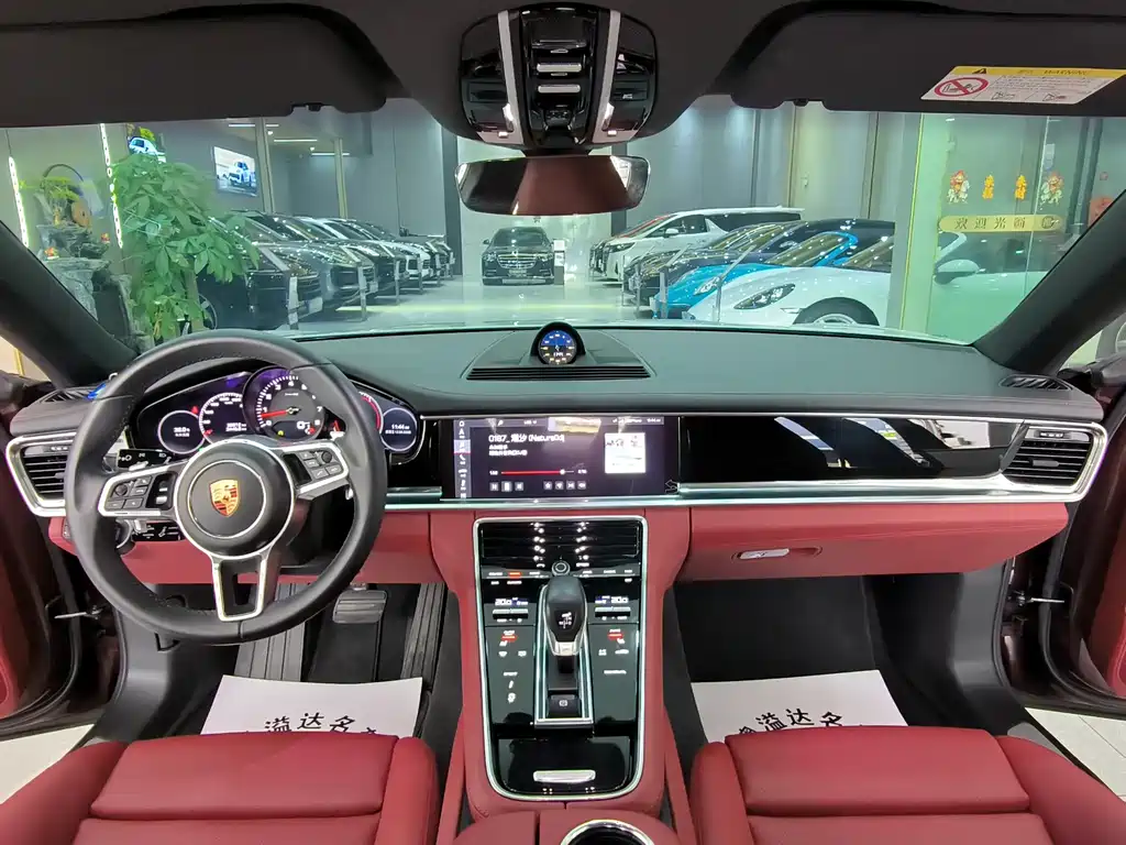 Porsche Panamera 2019 — фото 10