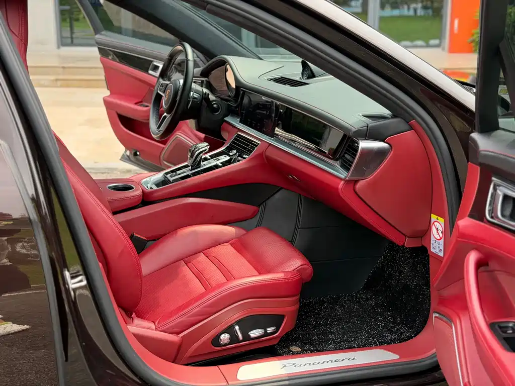 Porsche Panamera 2018 — фото 12