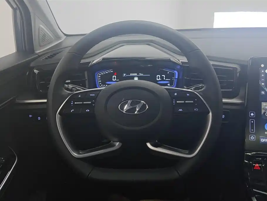 Hyundai Custo 2025 — фото 15