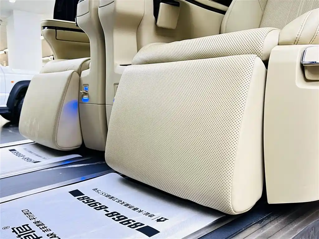 Toyota Vellfire 2021 — фото 17