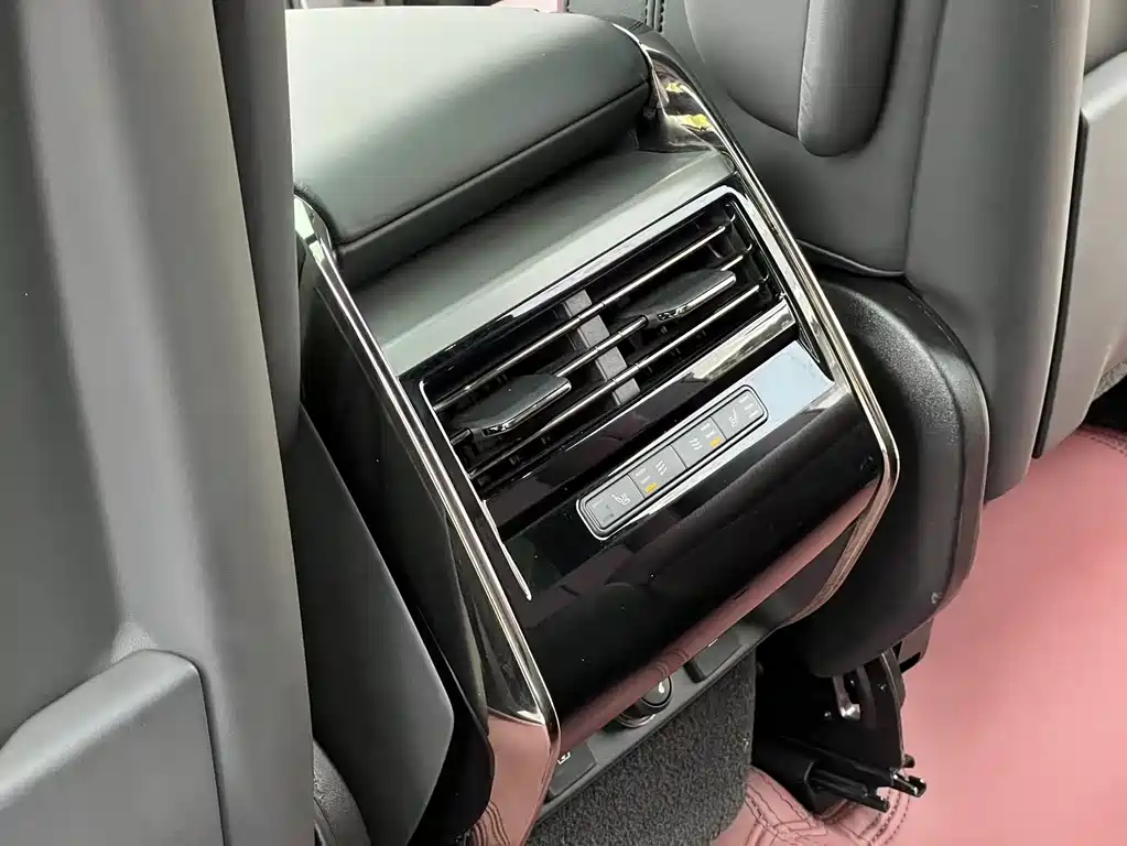 Land Rover Sport 2023 — фото 20