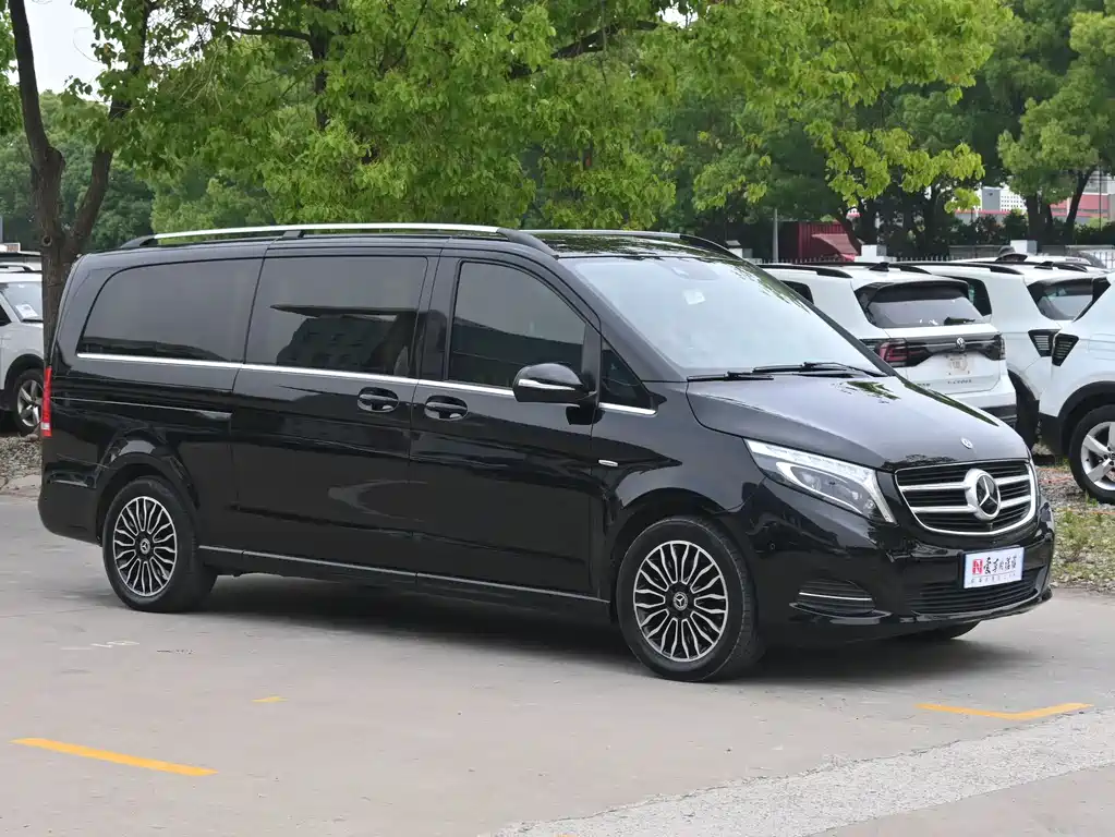Mercedes-Benz V-Class 2018 — фото 8