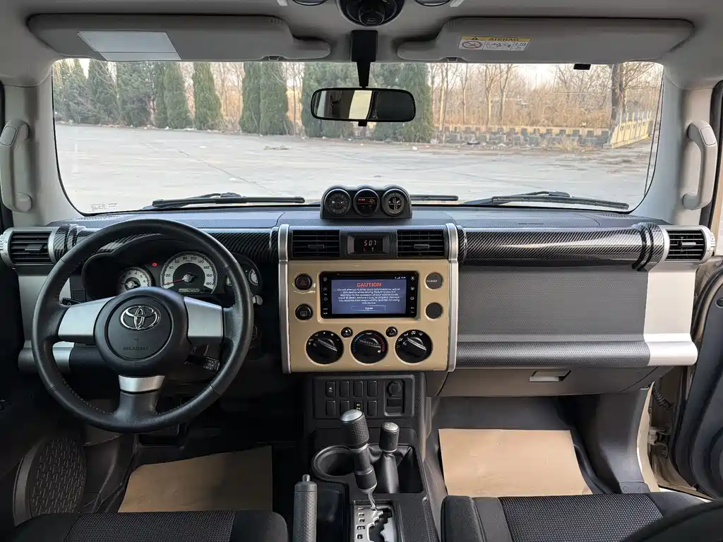 Toyota FJ Cruiser 2020 — фото 13