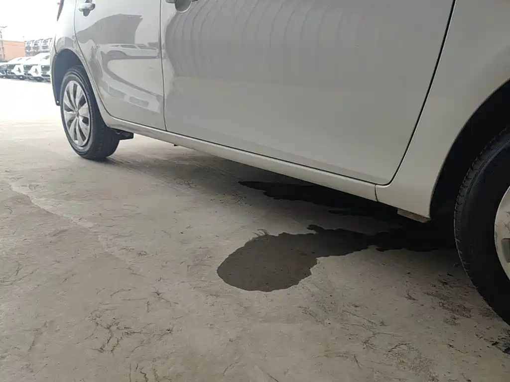 Toyota Yaris L 2017 — фото 21