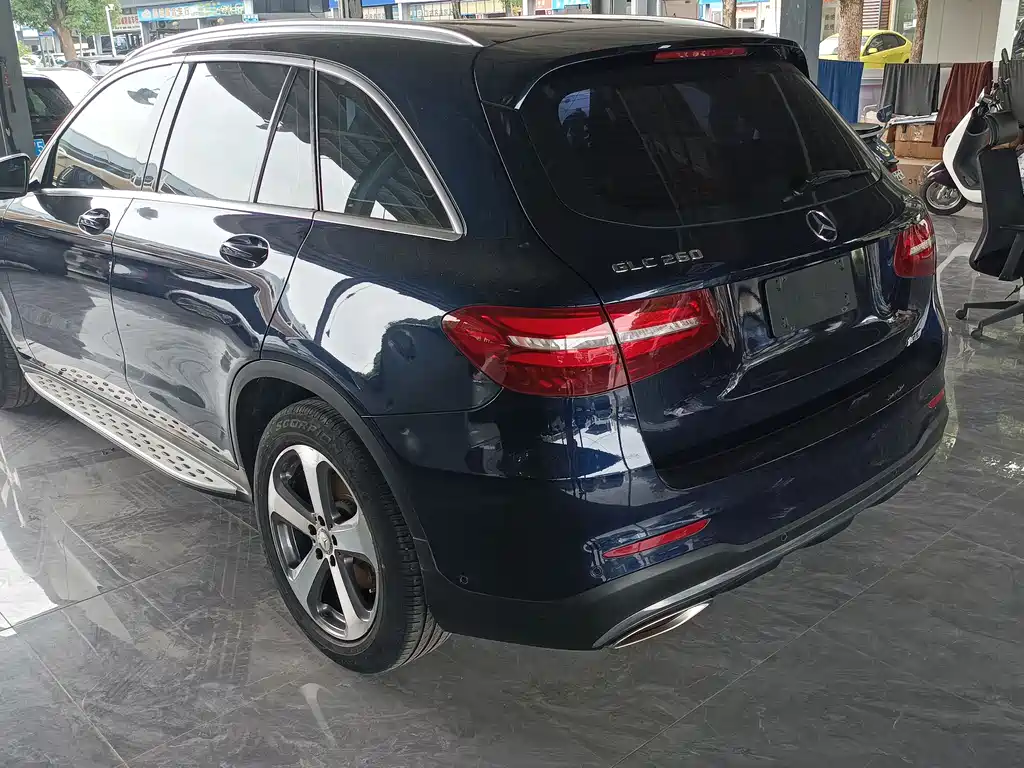 Mercedes-Benz GLC 2017 — фото 13