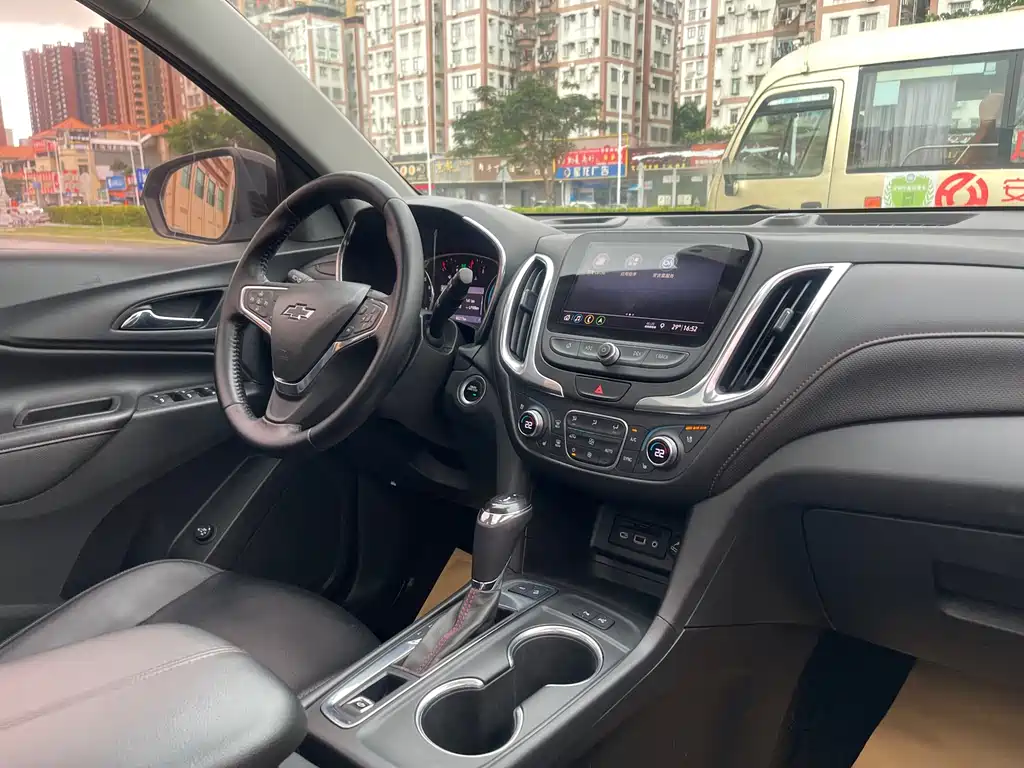 Chevrolet Equinox 2019 — фото 14