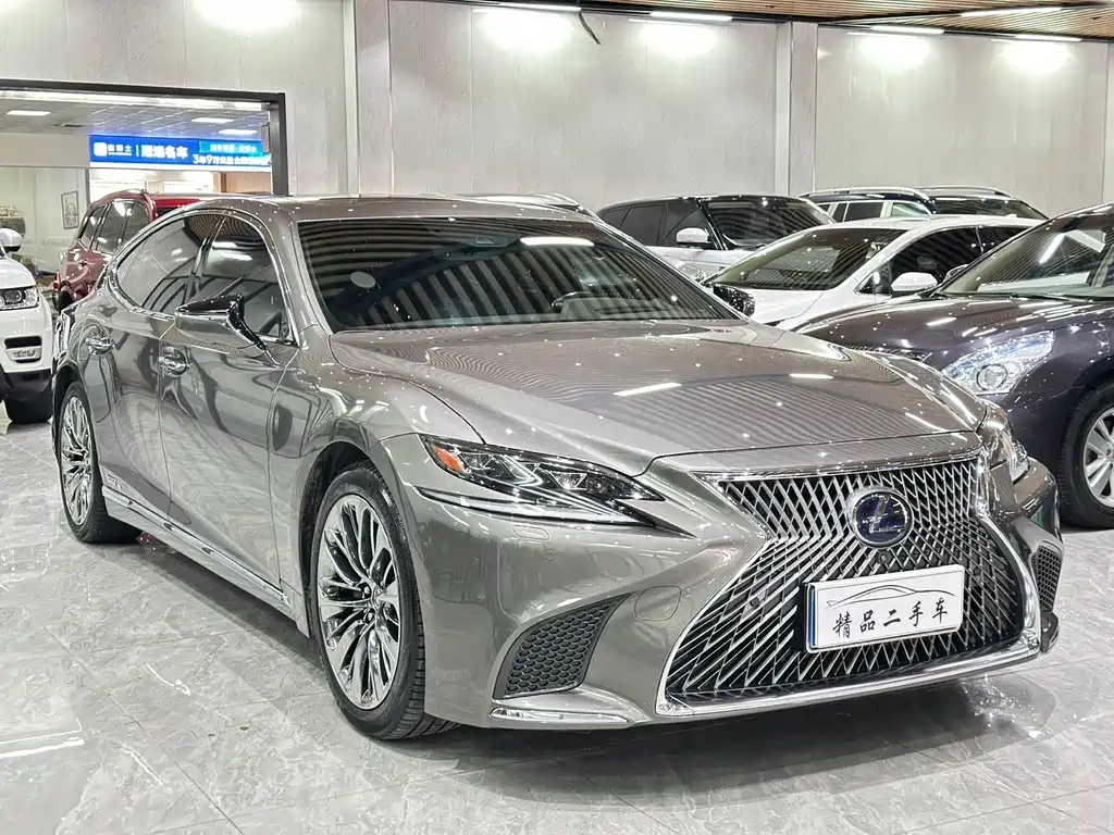 Lexus LS 2020 — фото 3