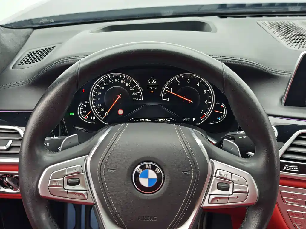BMW 7 Series 2018 — фото 12