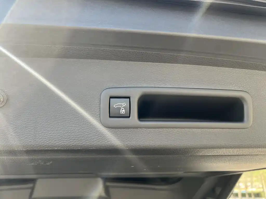 Toyota Sienna 2022 — фото 10