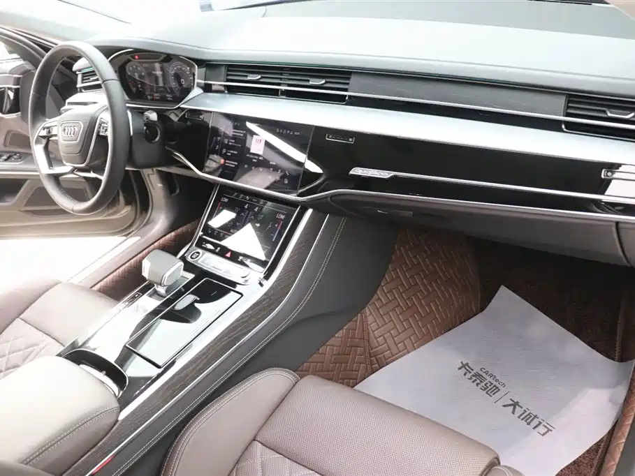 Audi A8 2025 — фото 21