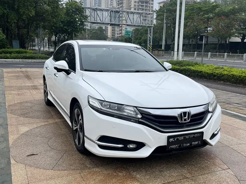 Honda Spirior 2016 — фото 3