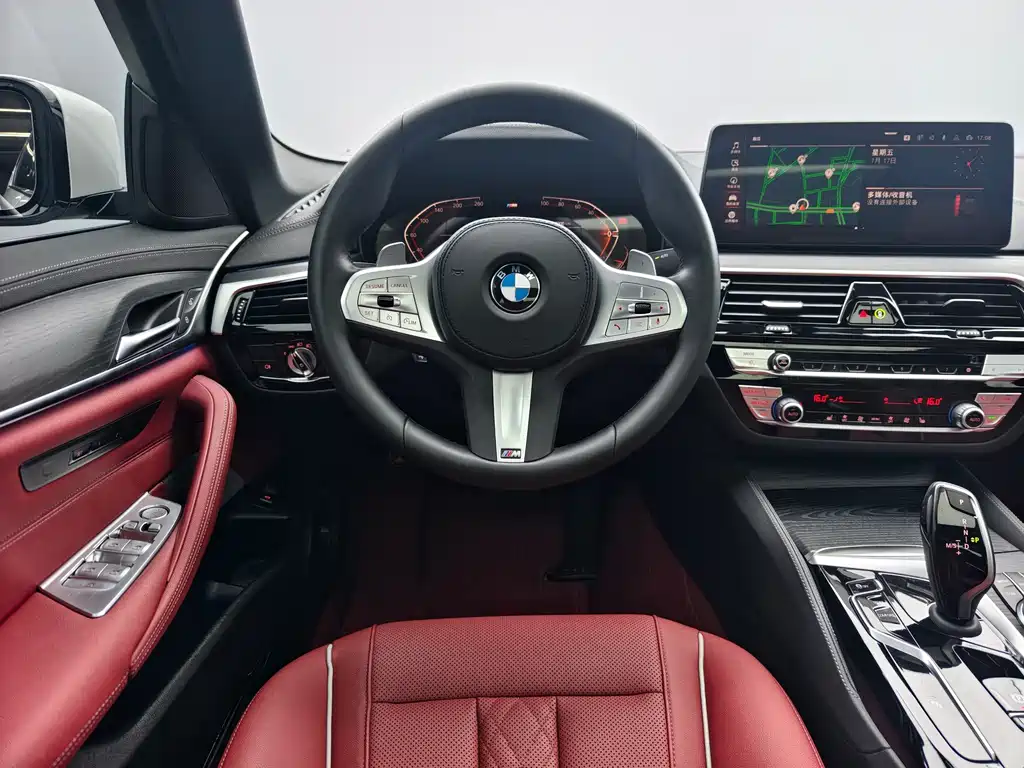 BMW 5 Series 2023 — фото 14