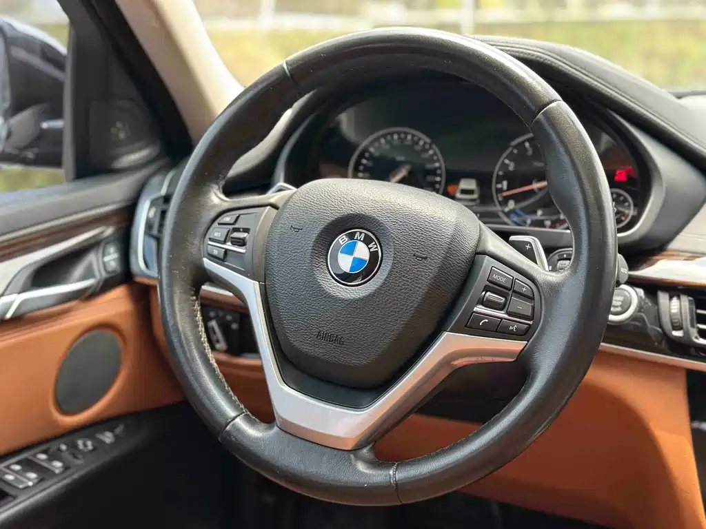 BMW X6 2017 — фото 13