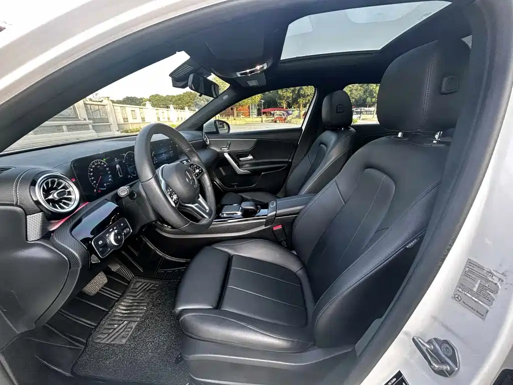Mercedes-Benz A-Class 2022 — фото 8