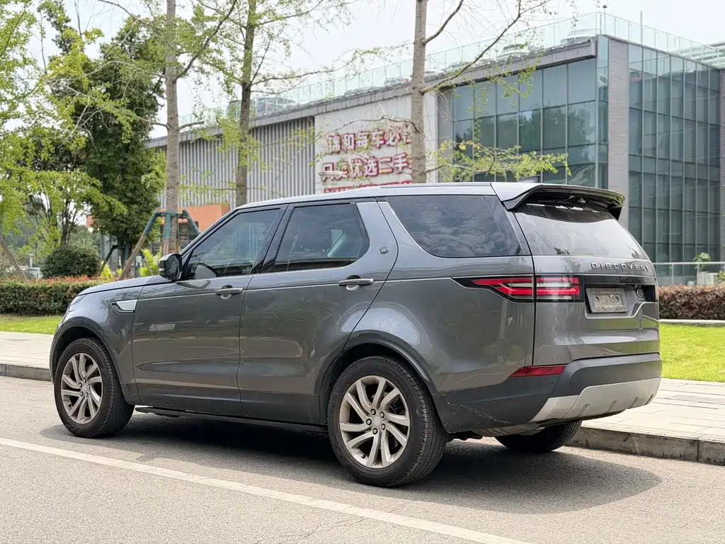 Land Rover Discovery 2018 — фото 4
