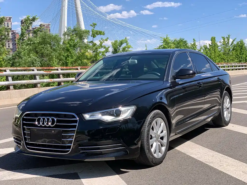Audi A6L 2015 — фото 1