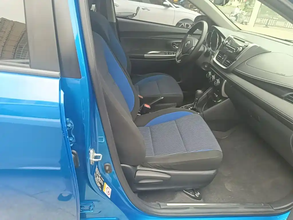 Toyota Yaris L 2016 — фото 25