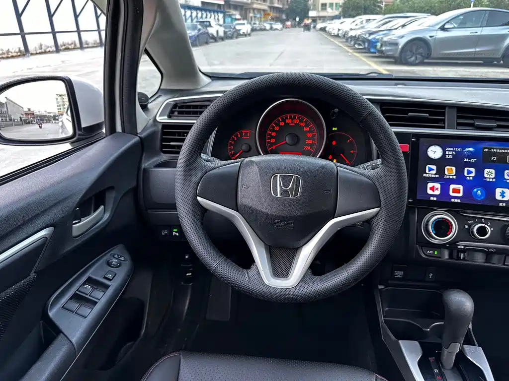 Honda Fit 2015 — фото 17