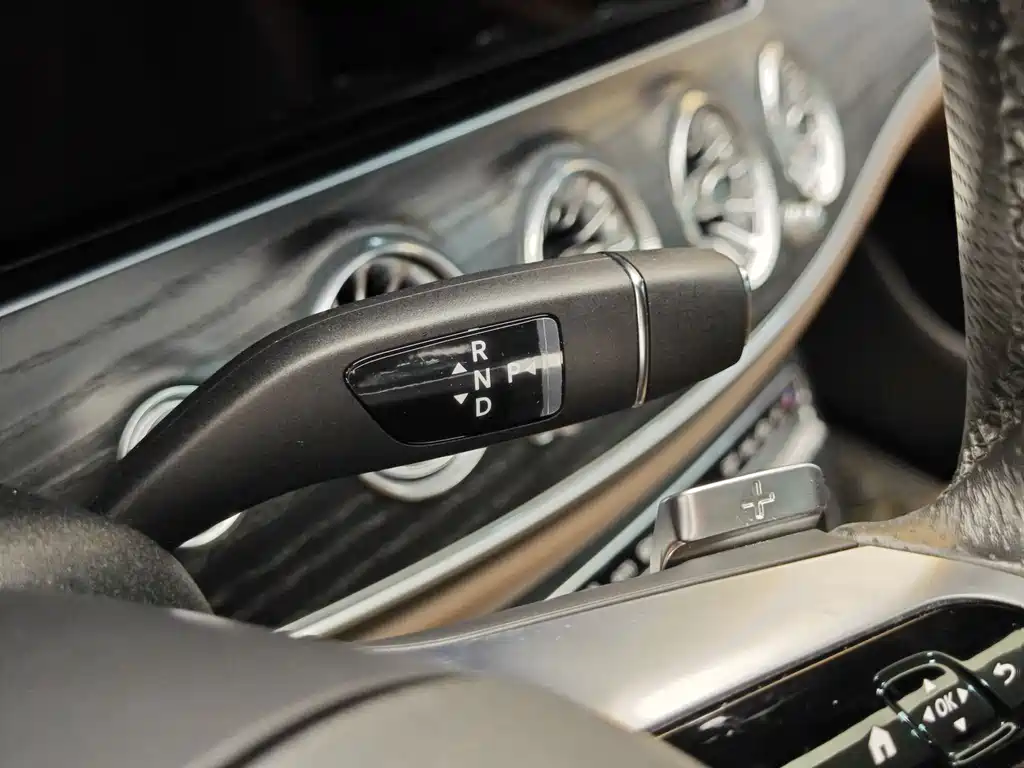 Mercedes-Benz E-Class 2023 — фото 15
