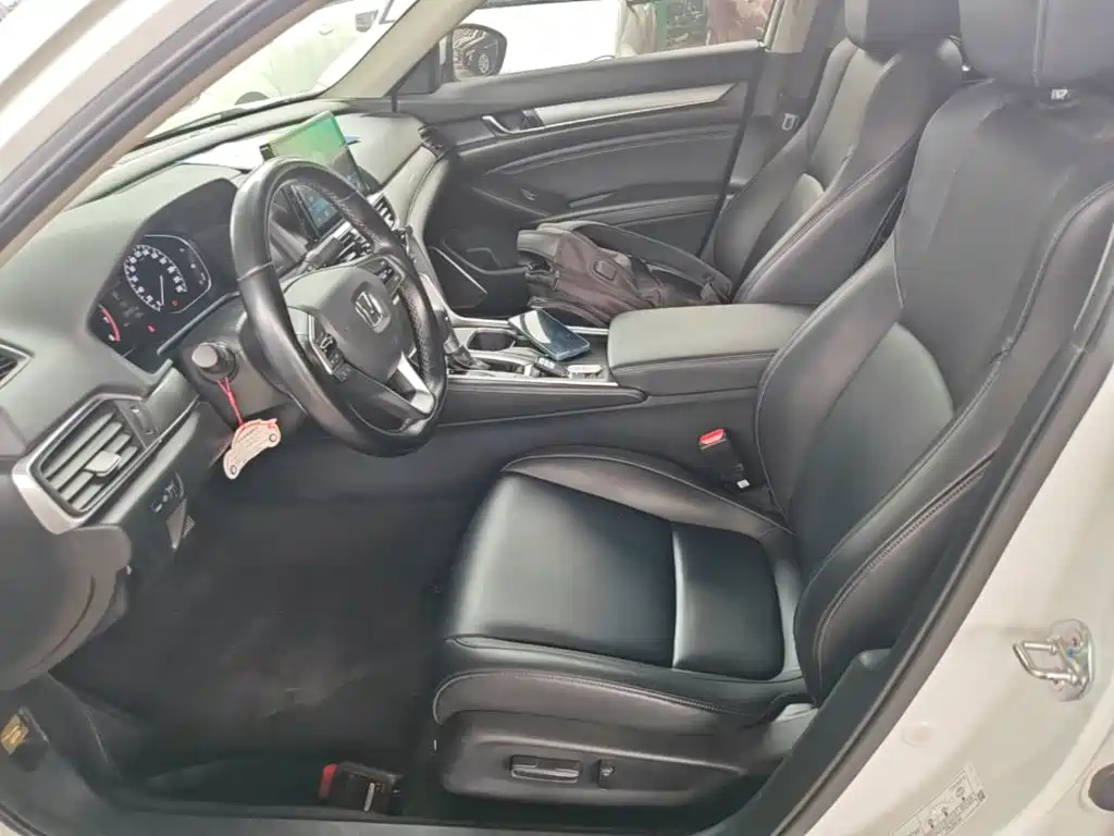Honda Accord 2020 — фото 15