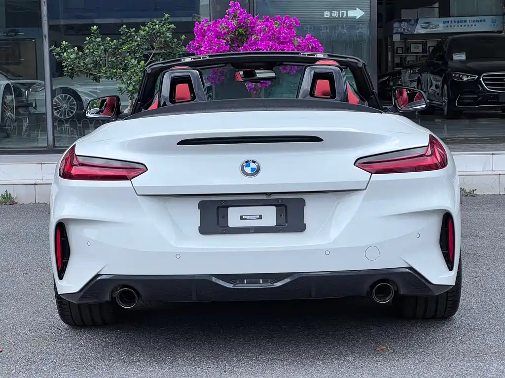 BMW Z4 2022 — фото 8
