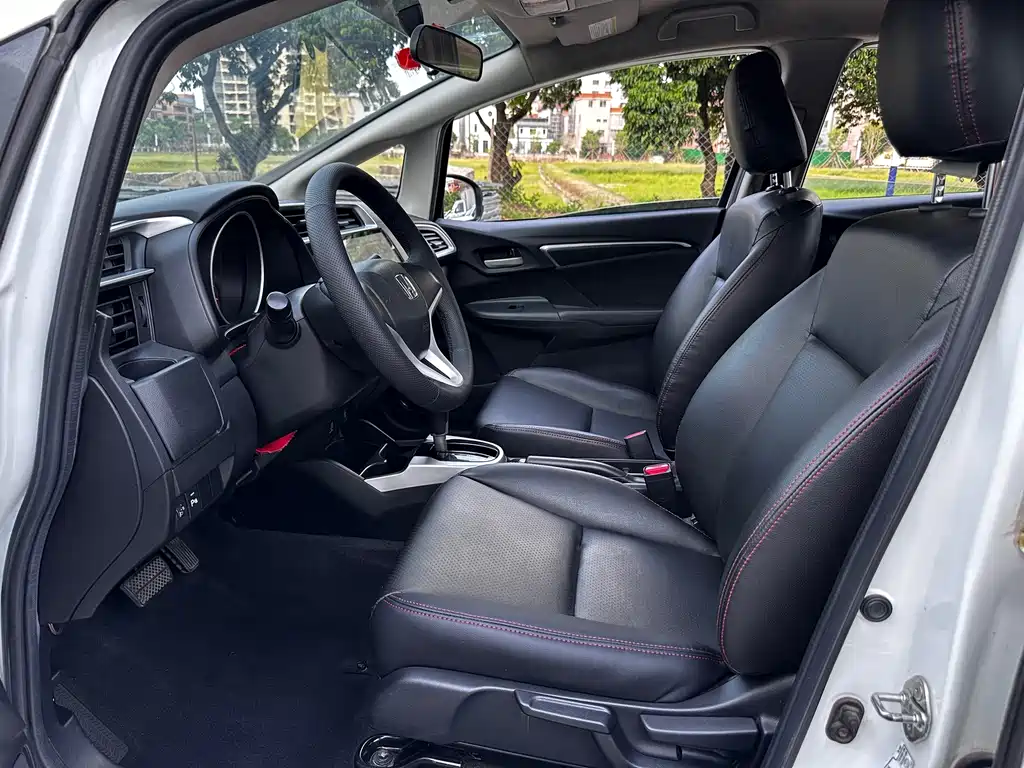 Honda Fit 2015 — фото 12
