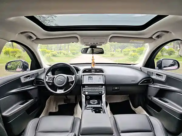 Jaguar XEL 2018